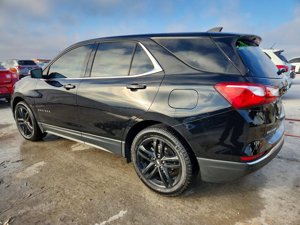 2020 CHEVROLET EQUINOX LT photo 2