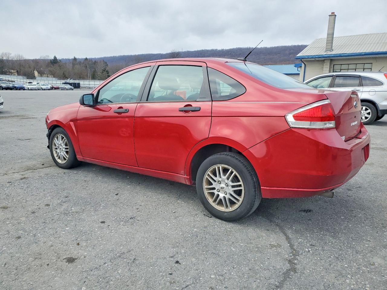 2009 FORD FOCUS SE photo 2