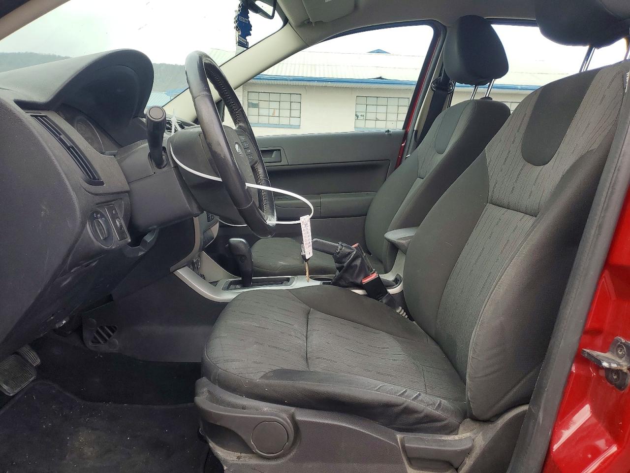 2009 FORD FOCUS SE photo 7