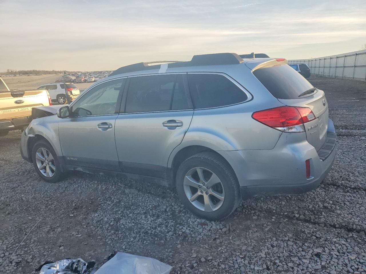 2014 SUBARU OUTBACK 2.5I LIMITED photo 2