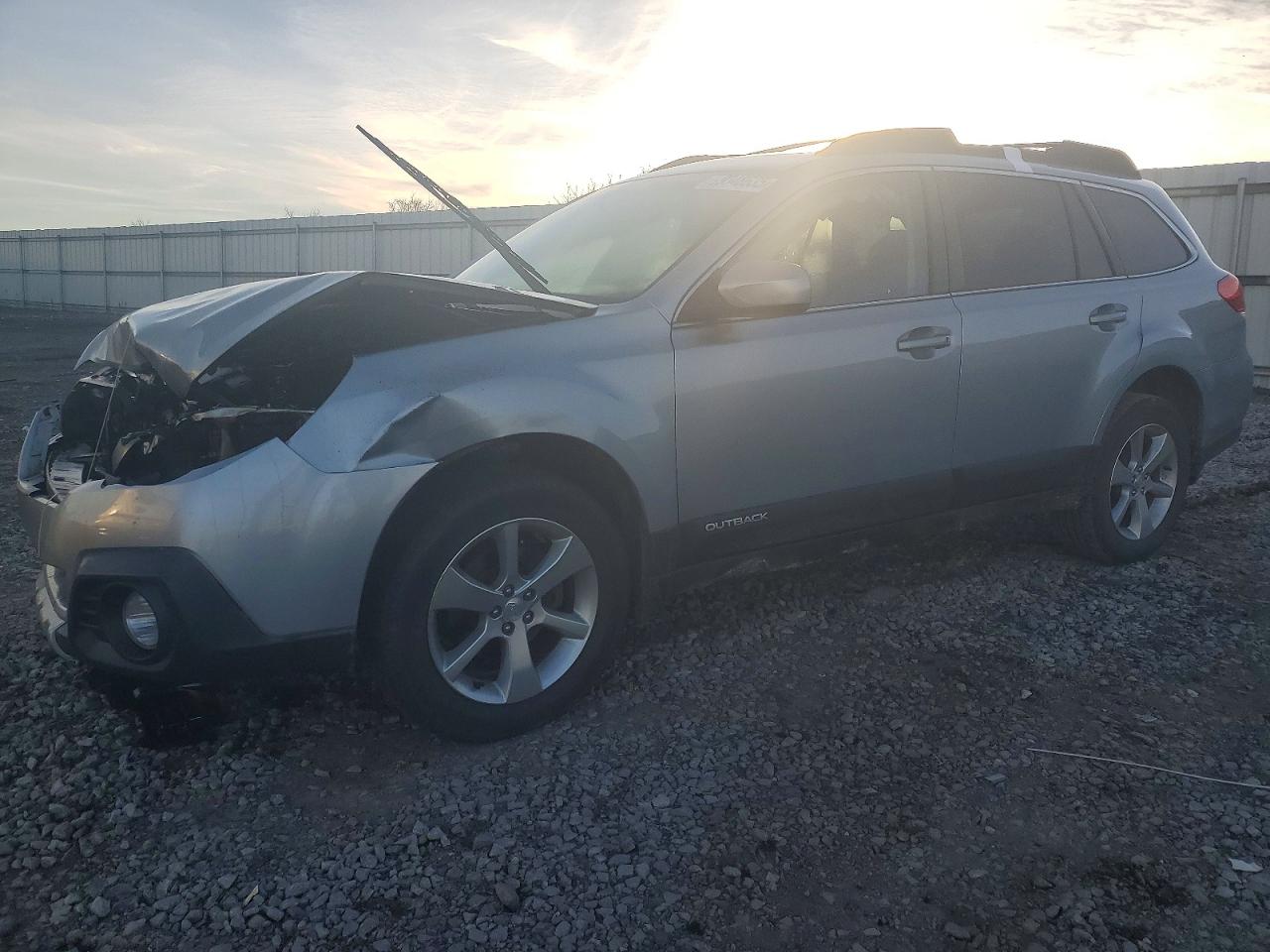 2014 SUBARU OUTBACK