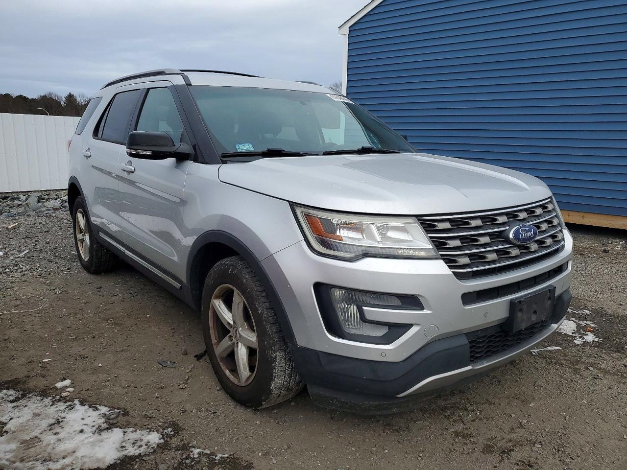 2016 FORD EXPLORER XLT photo 4