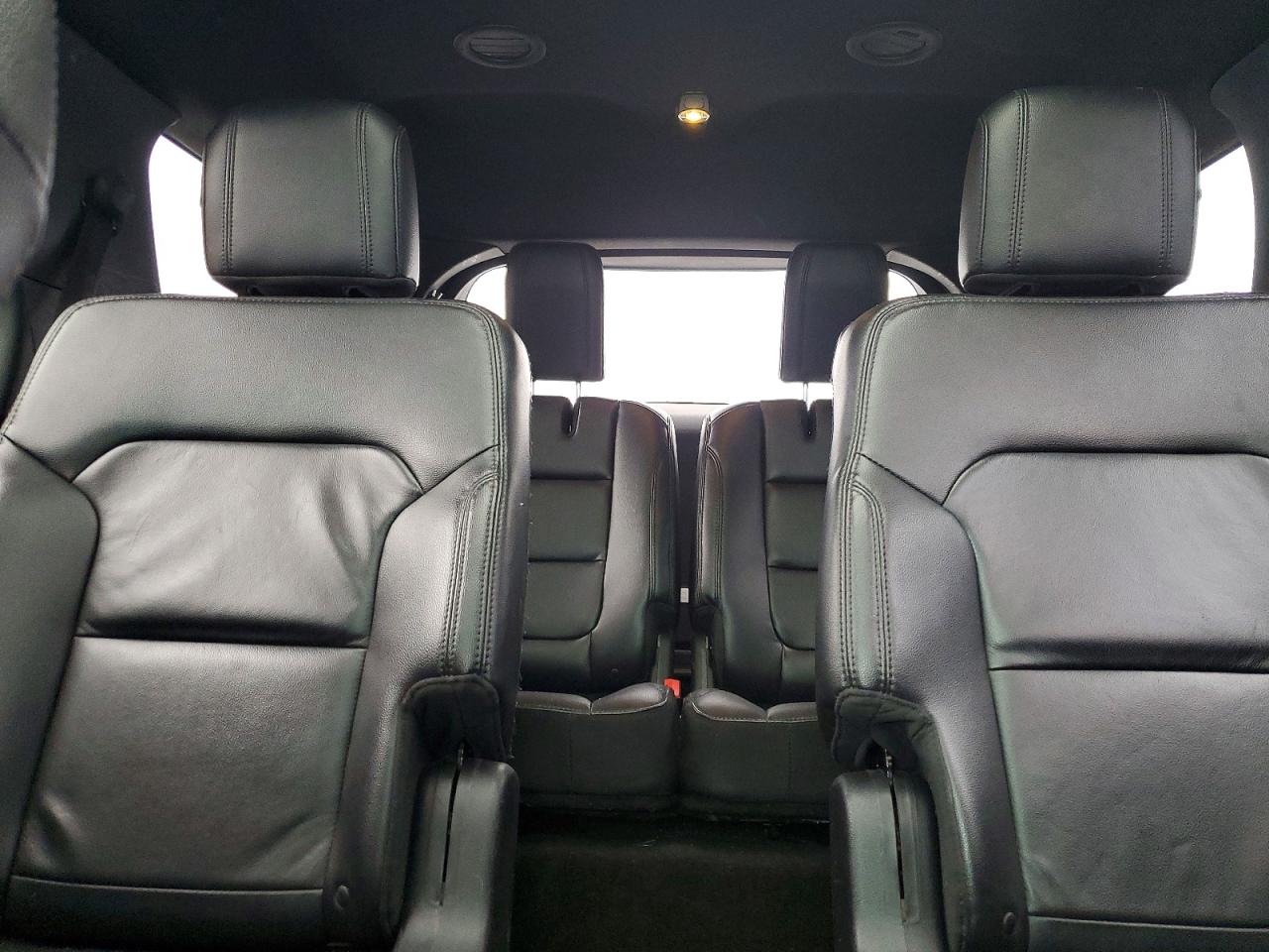 2016 FORD EXPLORER XLT photo 10