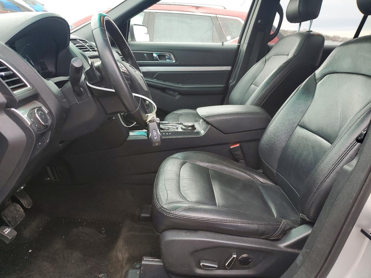 2016 FORD EXPLORER XLT photo 7