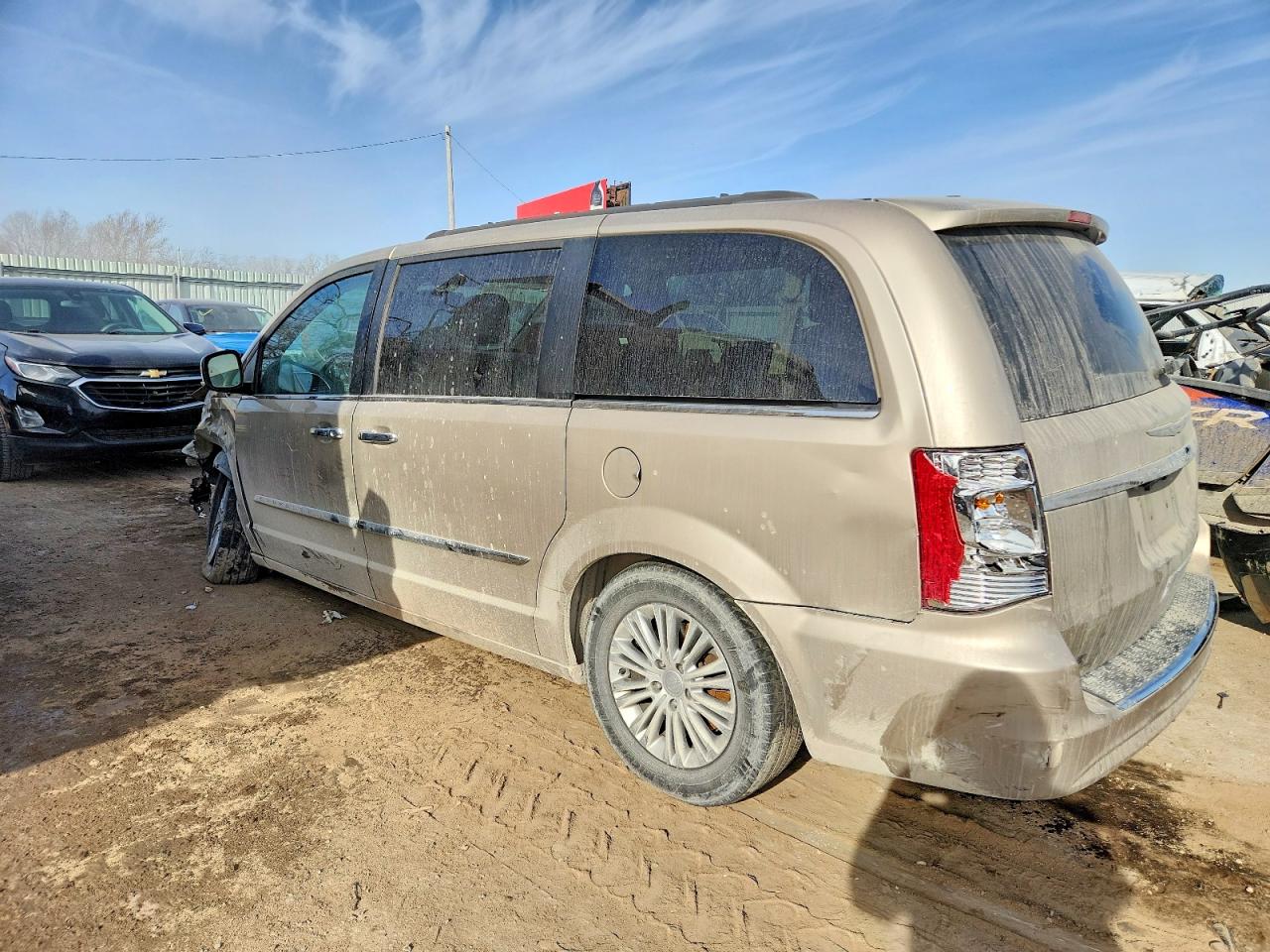 2015 CHRYSLER TOWN & COUNTRY TOURING L photo 2