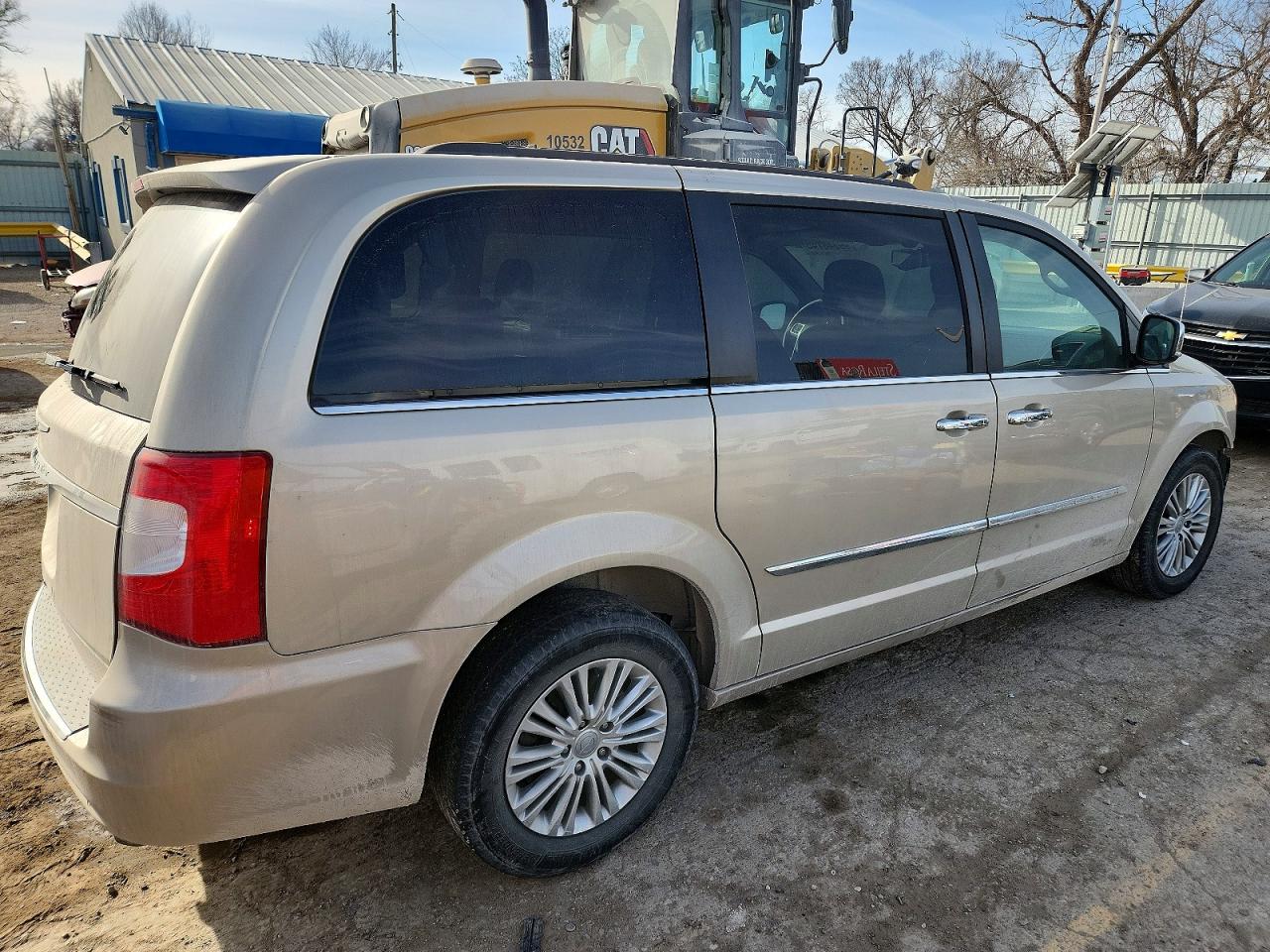 2015 CHRYSLER TOWN & COUNTRY TOURING L photo 3