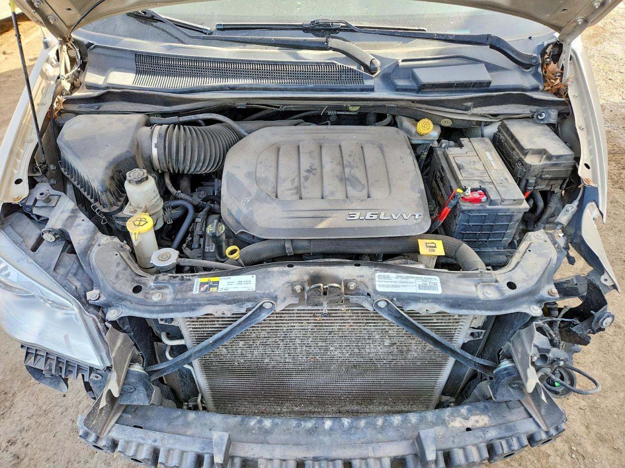 2015 CHRYSLER TOWN & COUNTRY TOURING L photo 12