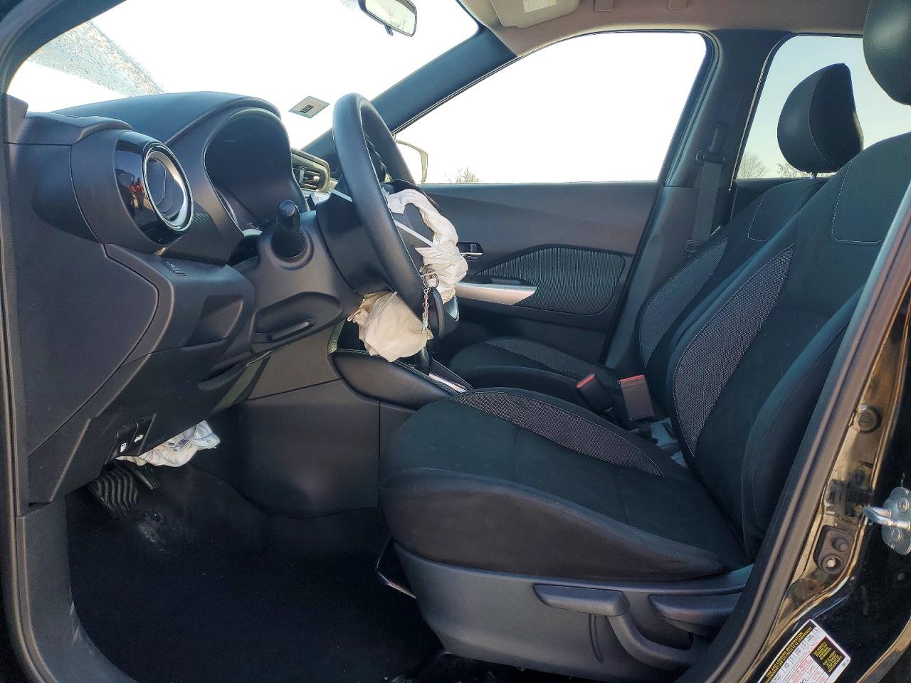 2018 NISSAN KICKS S photo 7