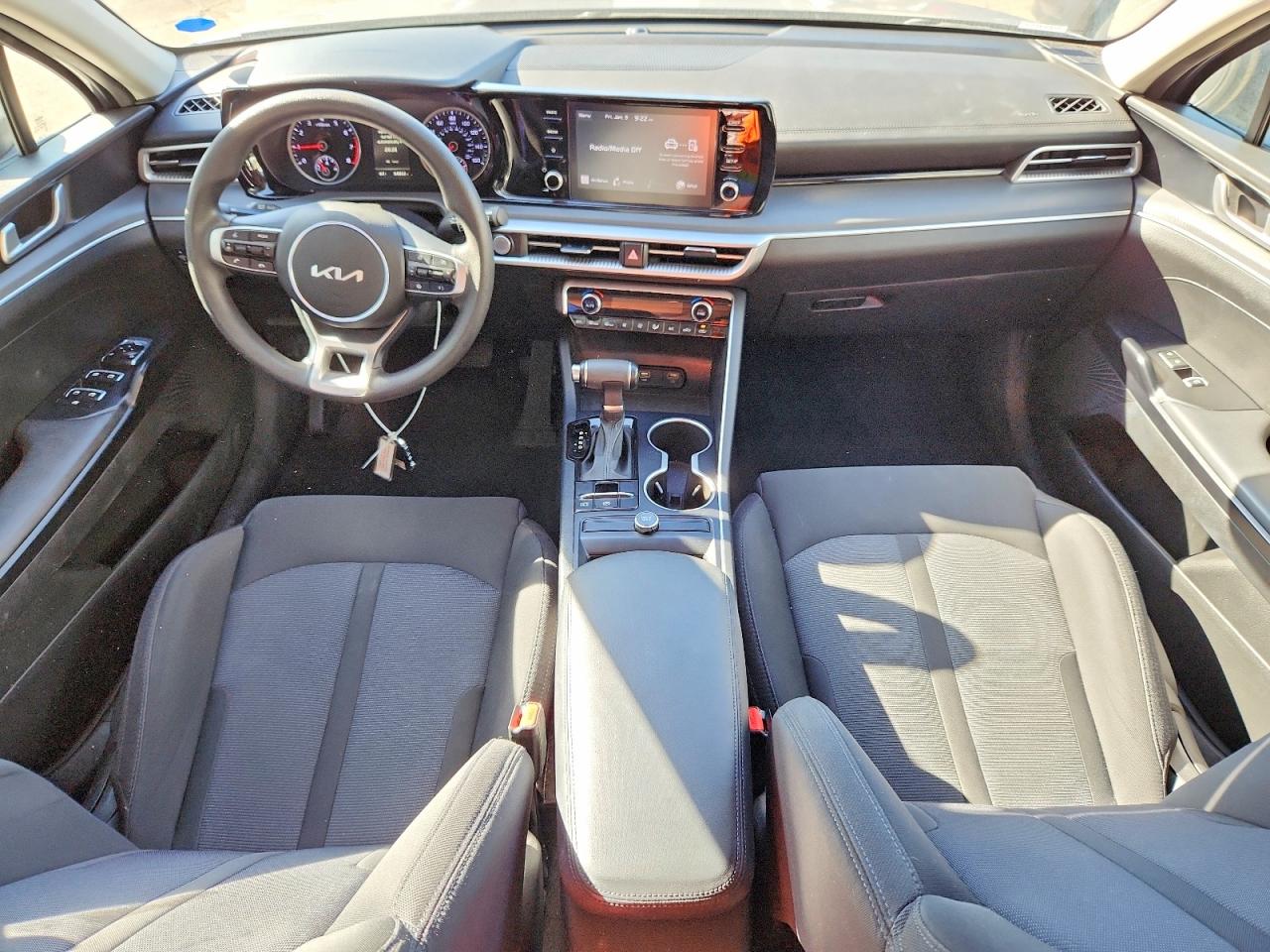 2023 KIA K5 LXS photo 8