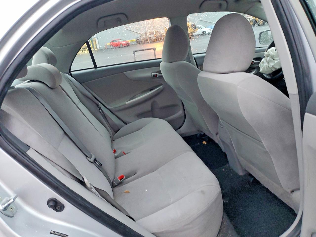 2010 TOYOTA COROLLA BASE photo 19