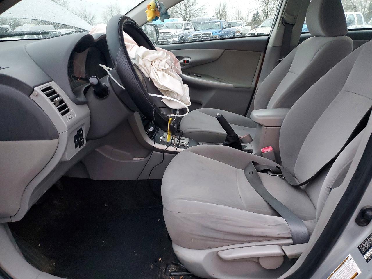 2010 TOYOTA COROLLA BASE photo 13