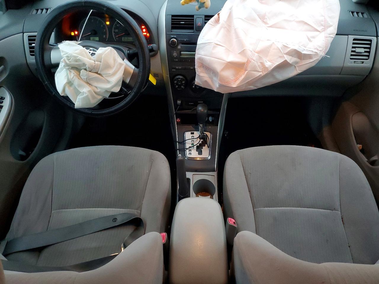 2010 TOYOTA COROLLA BASE photo 15