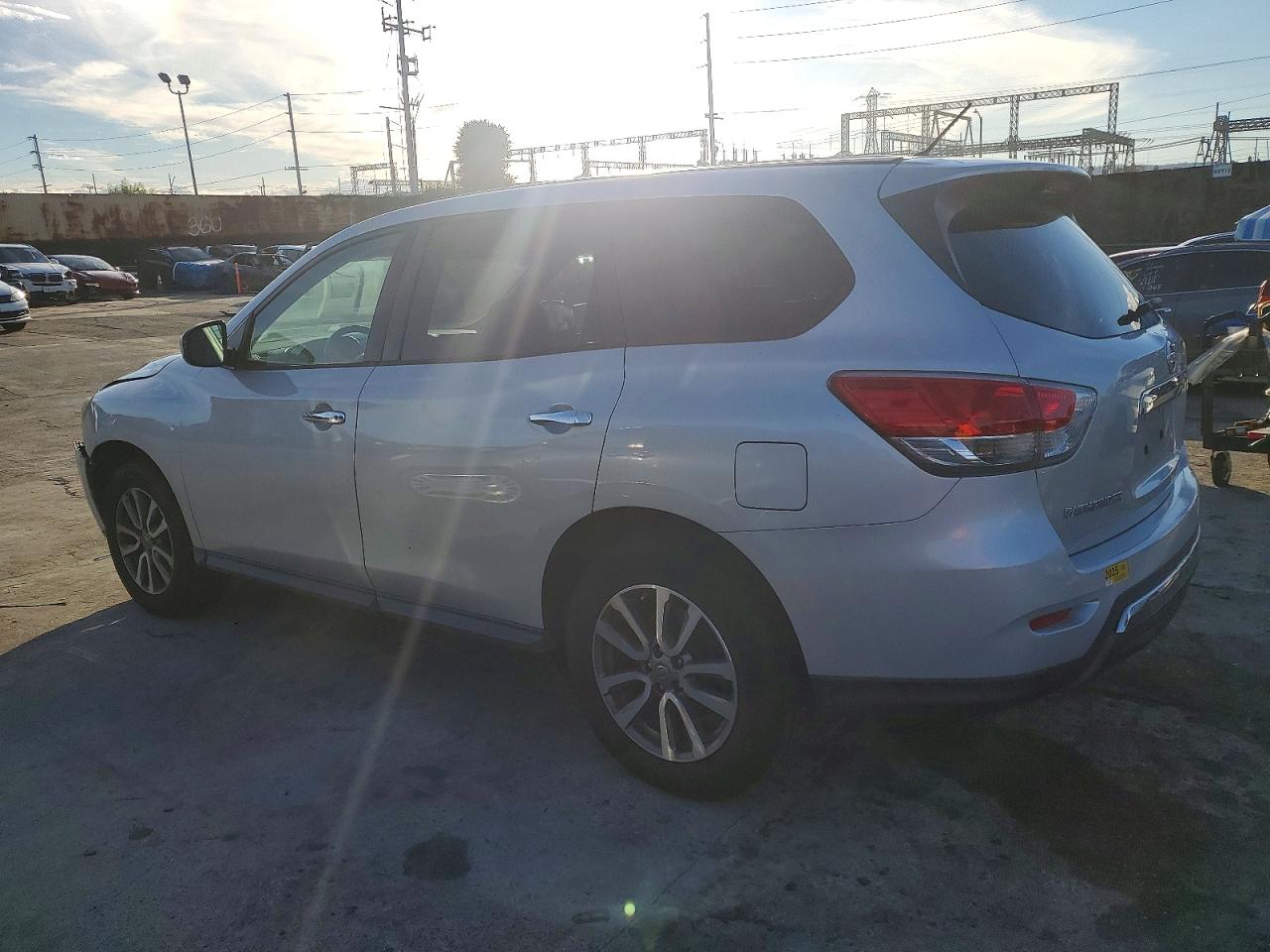 2013 NISSAN PATHFINDER S photo 3