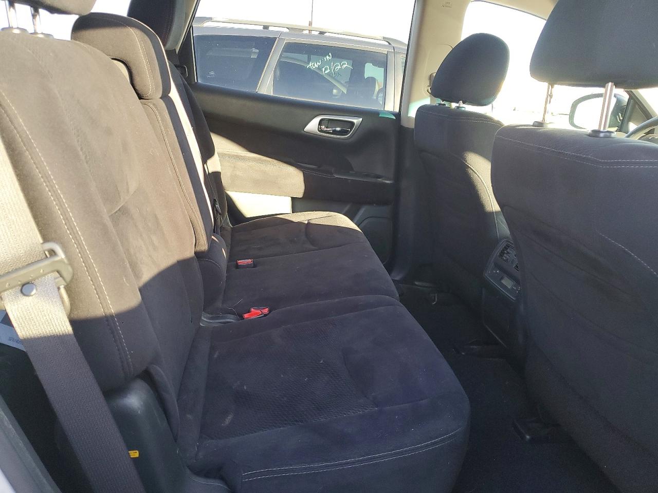 2013 NISSAN PATHFINDER S photo 19