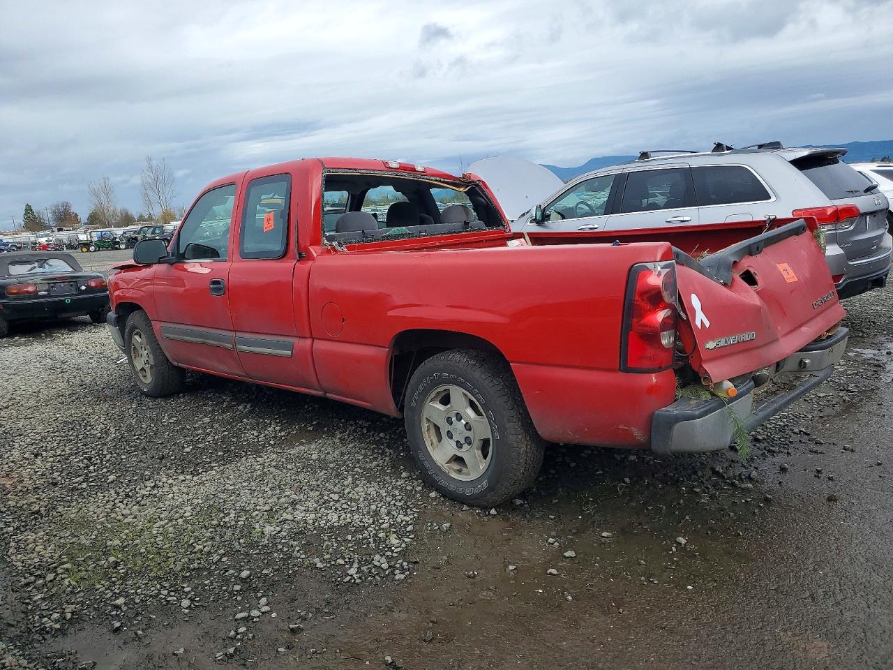 2005 CHEVROLET SILVERADO C1500 photo 2