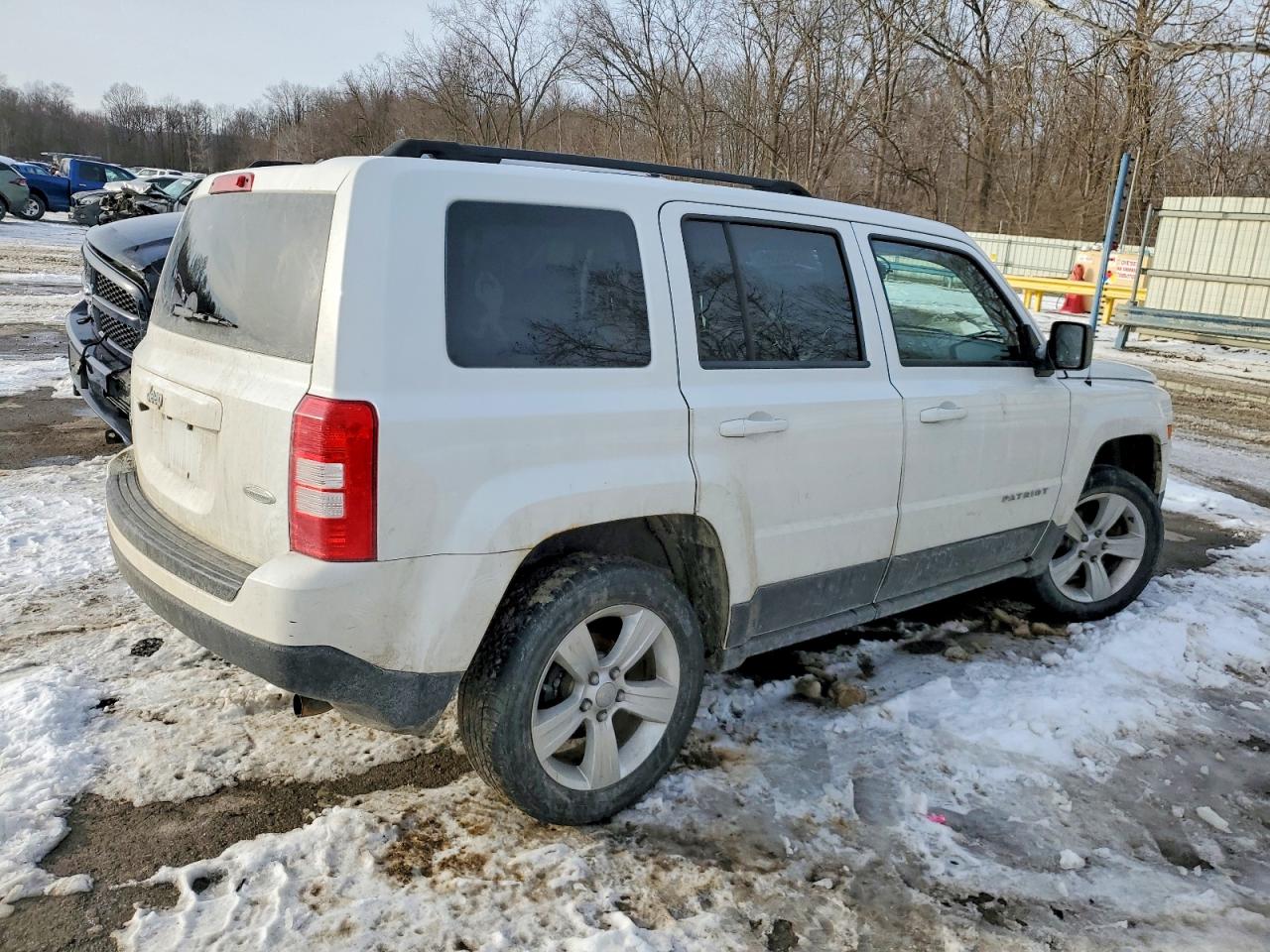 2014 JEEP PATRIOT LATITUDE photo 5