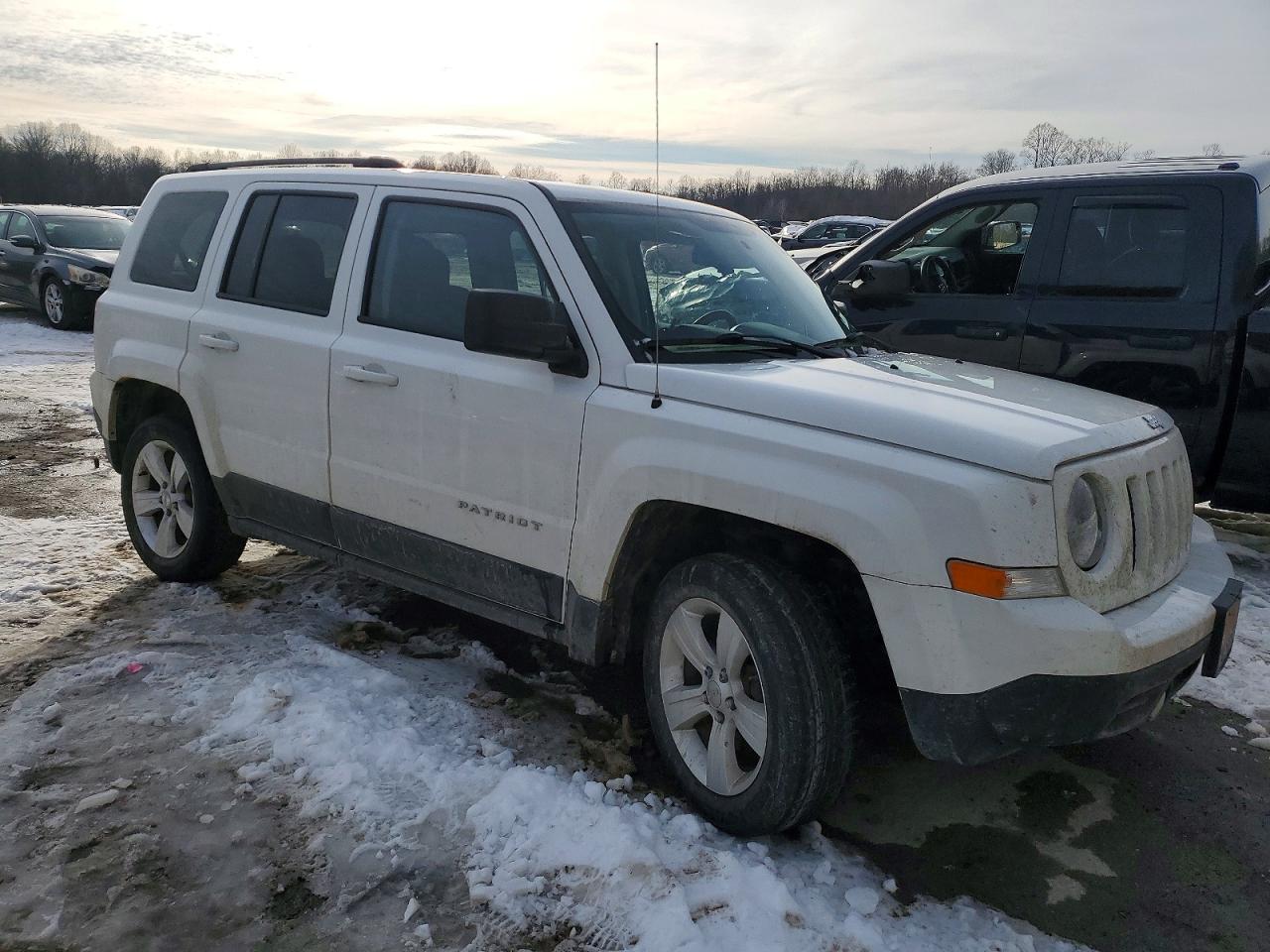 2014 JEEP PATRIOT LATITUDE photo 7