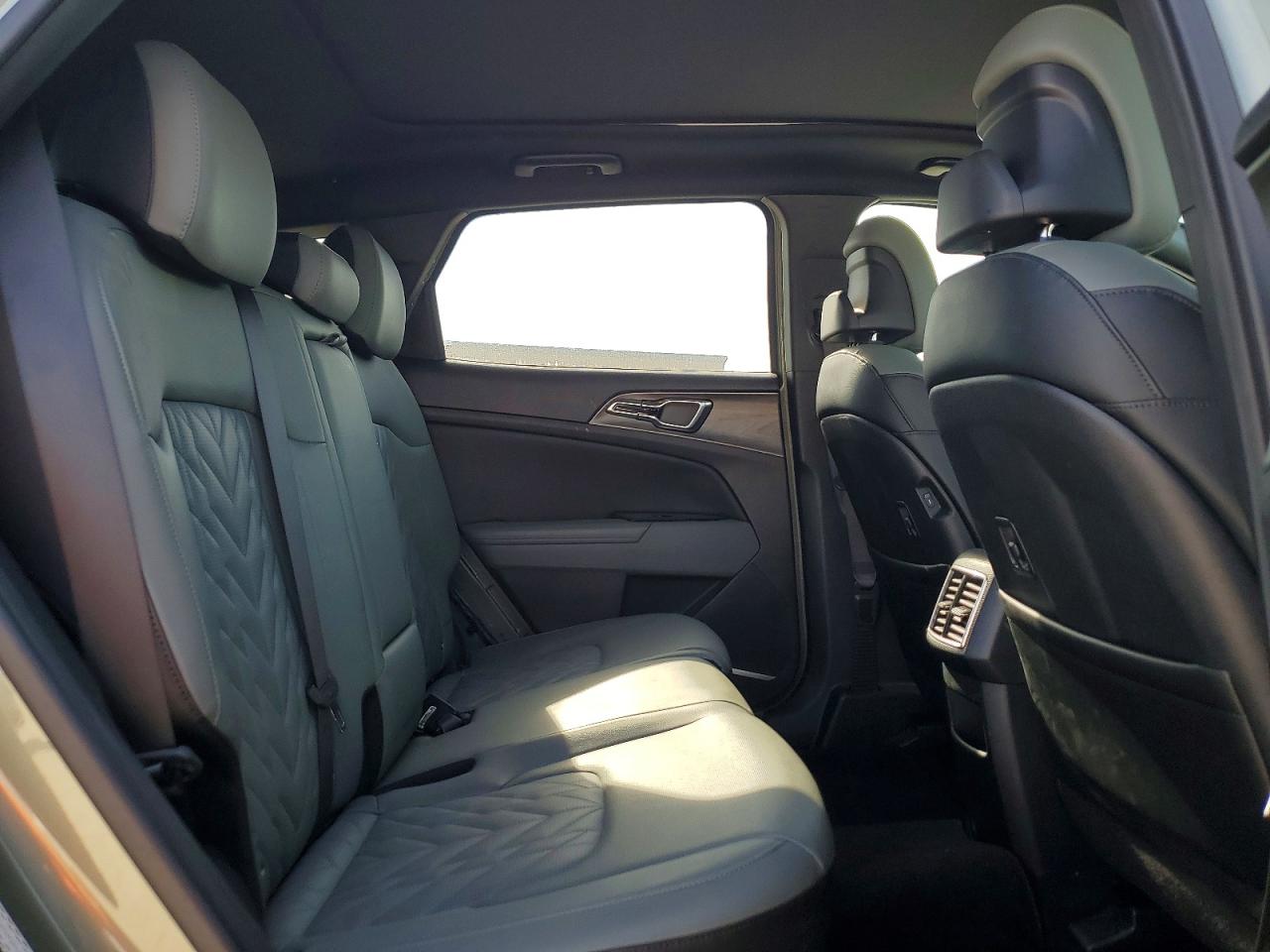 2023 KIA SPORTAGE X-PRO photo 11