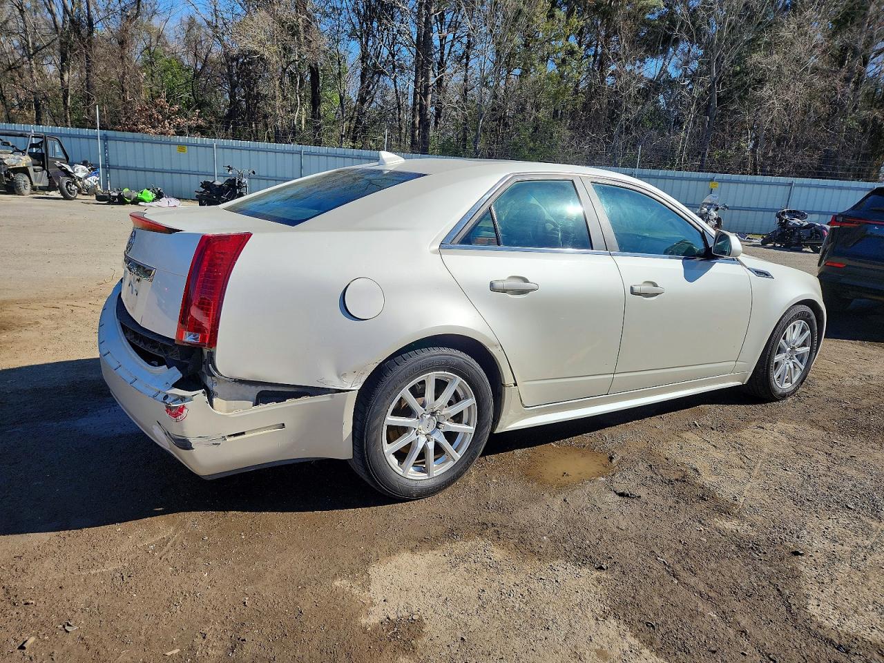 2011 CADILLAC CTS LUXURY COLLECTION photo 3