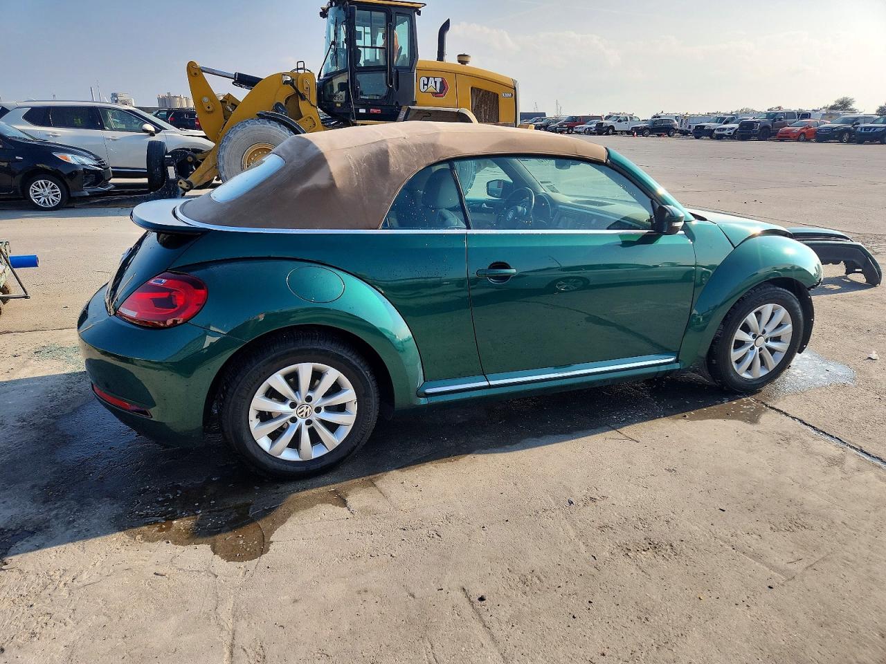 2017 VOLKSWAGEN BEETLE S/SE photo 3