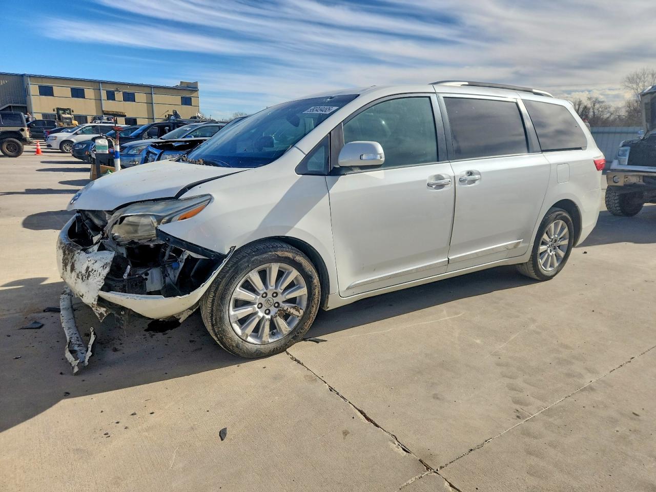 2015 TOYOTA SIENNA