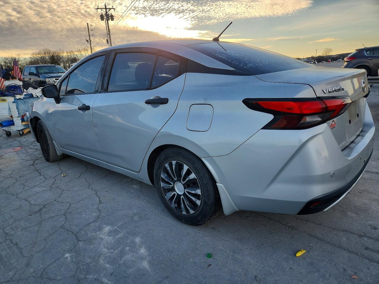 2020 NISSAN VERSA S photo 2