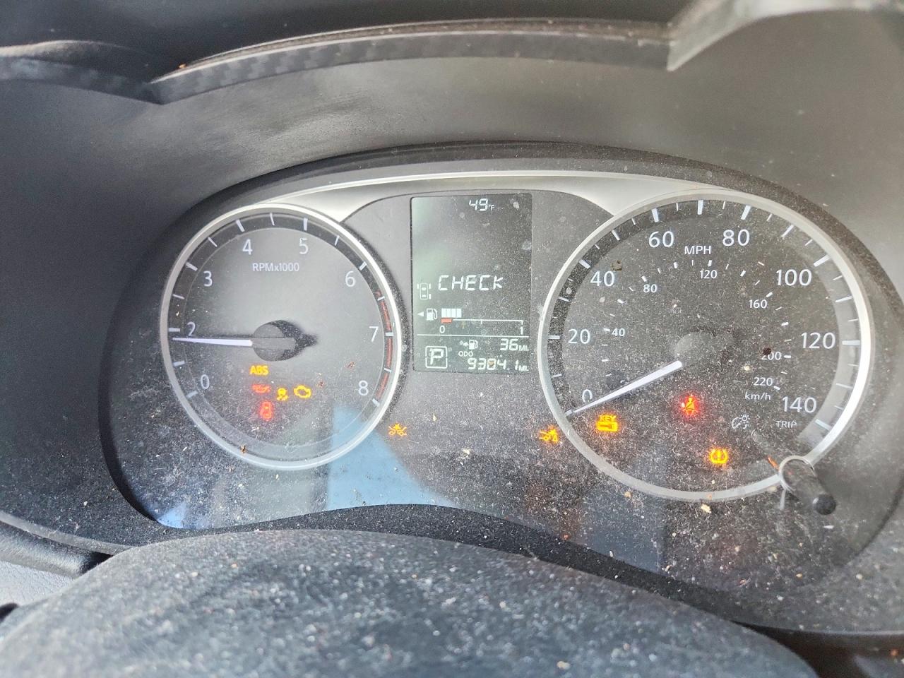 2020 NISSAN VERSA S photo 9