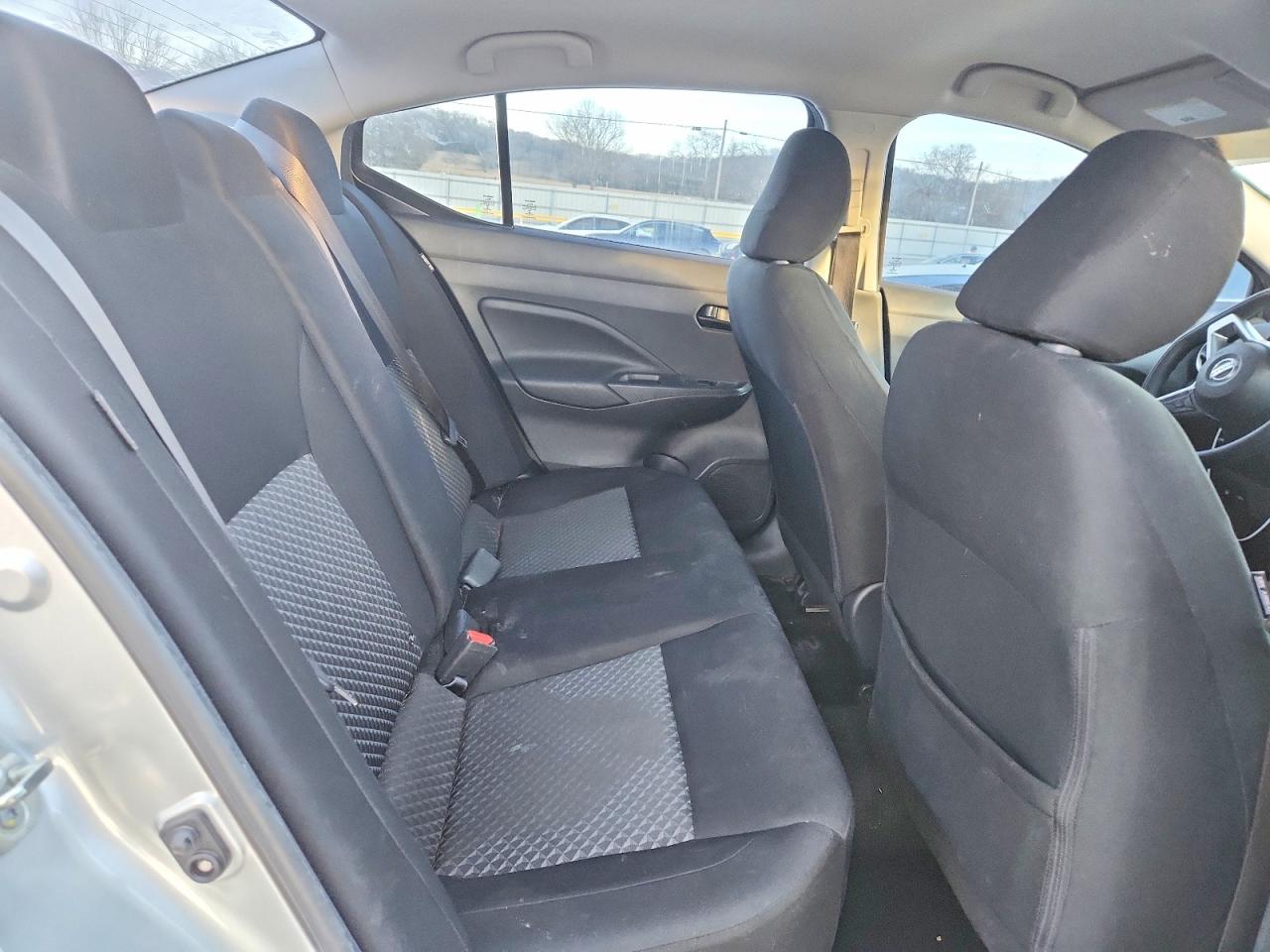 2020 NISSAN VERSA S photo 10