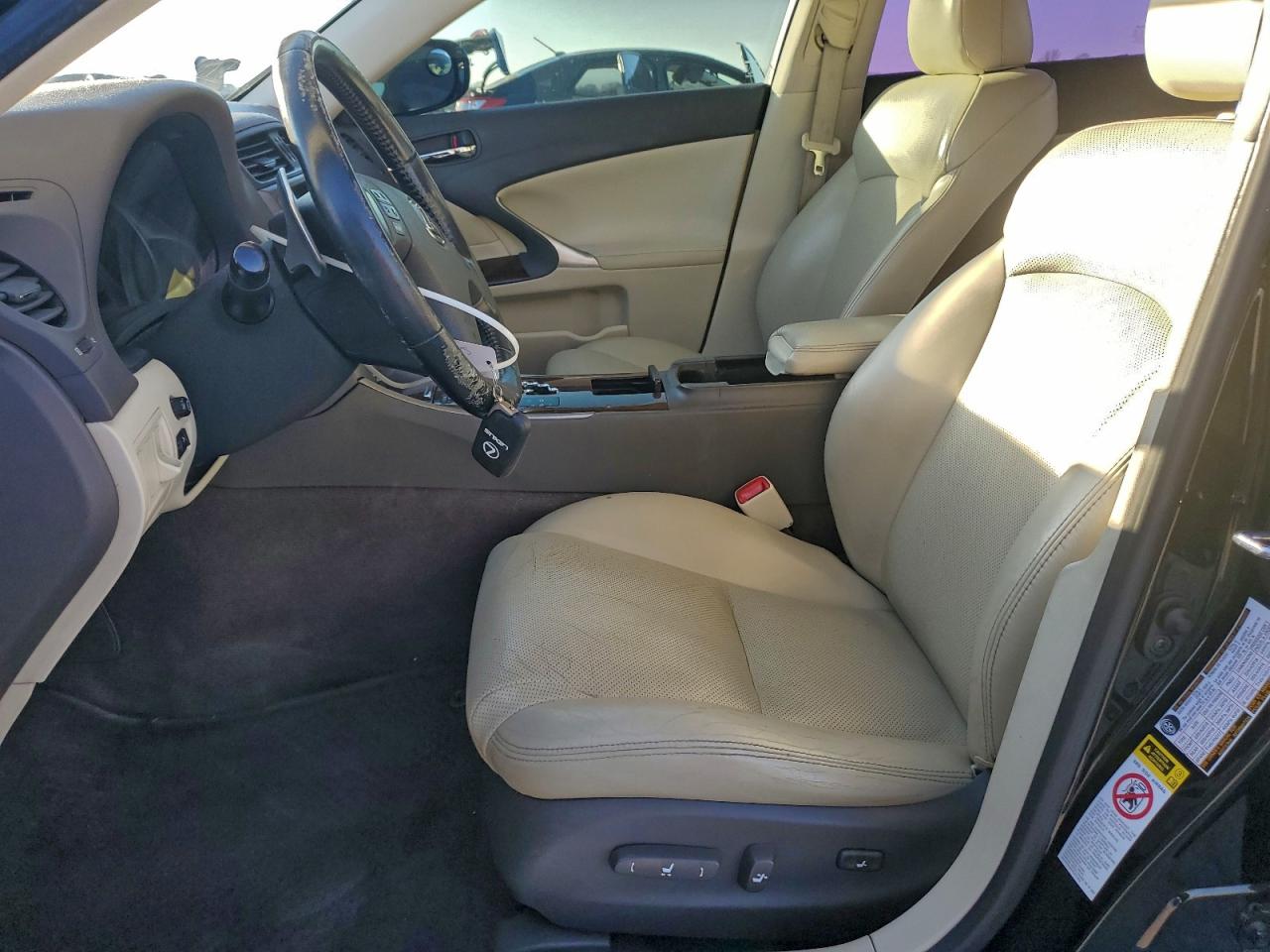 2010 LEXUS IS 350 photo 7