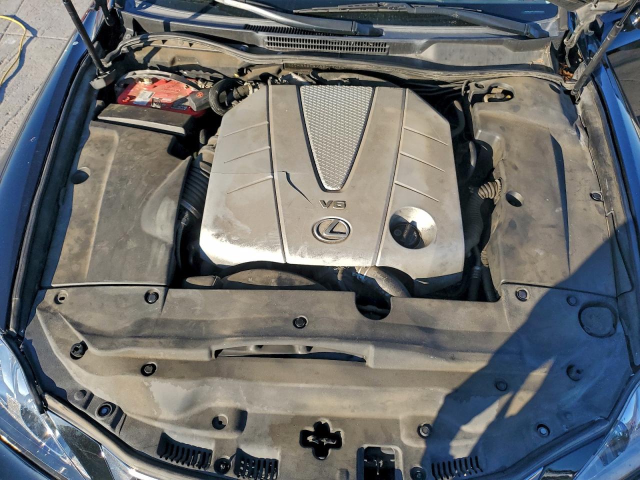 2010 LEXUS IS 350 photo 11
