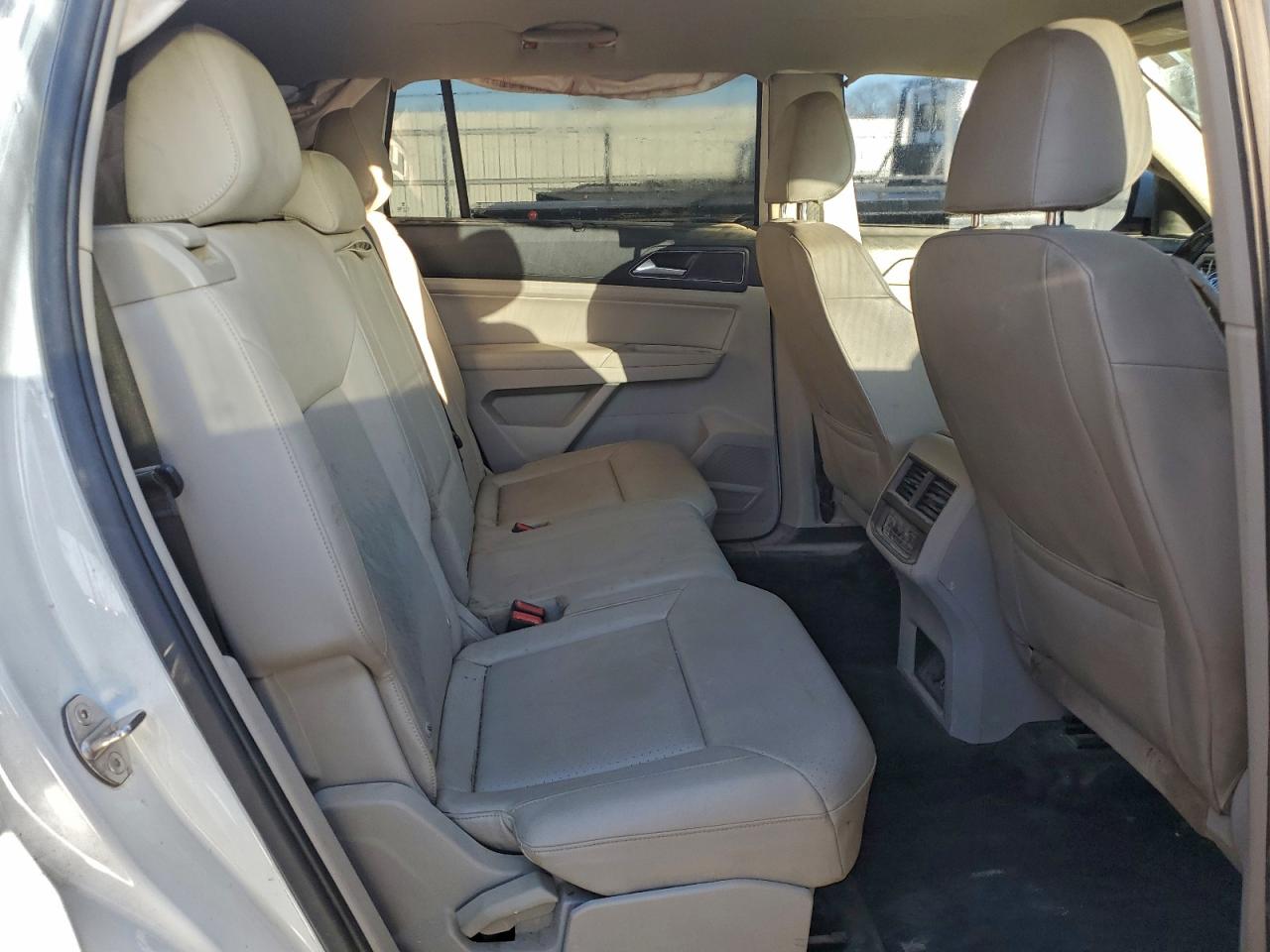 2018 VOLKSWAGEN ATLAS SE photo 10
