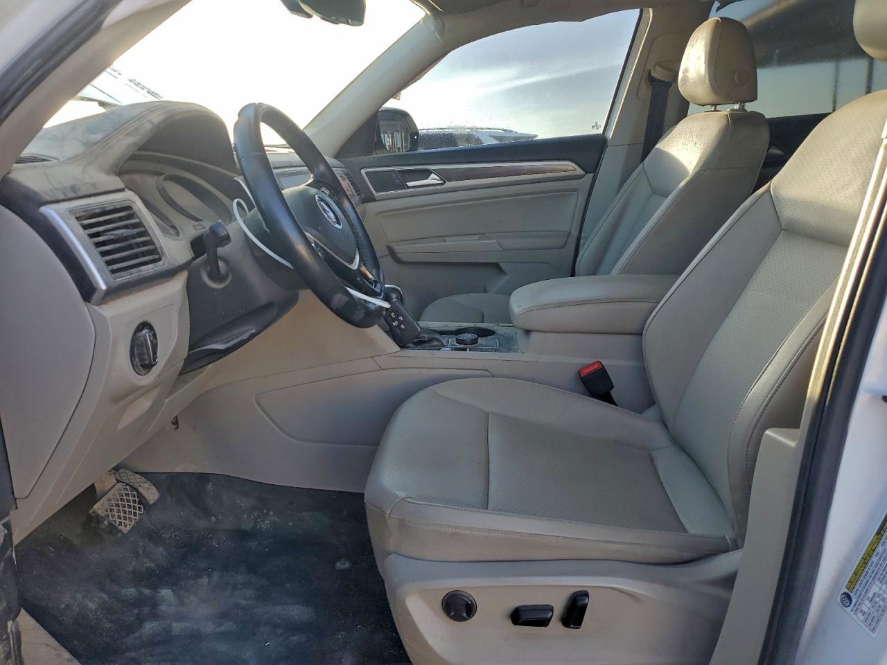 2018 VOLKSWAGEN ATLAS SE photo 7