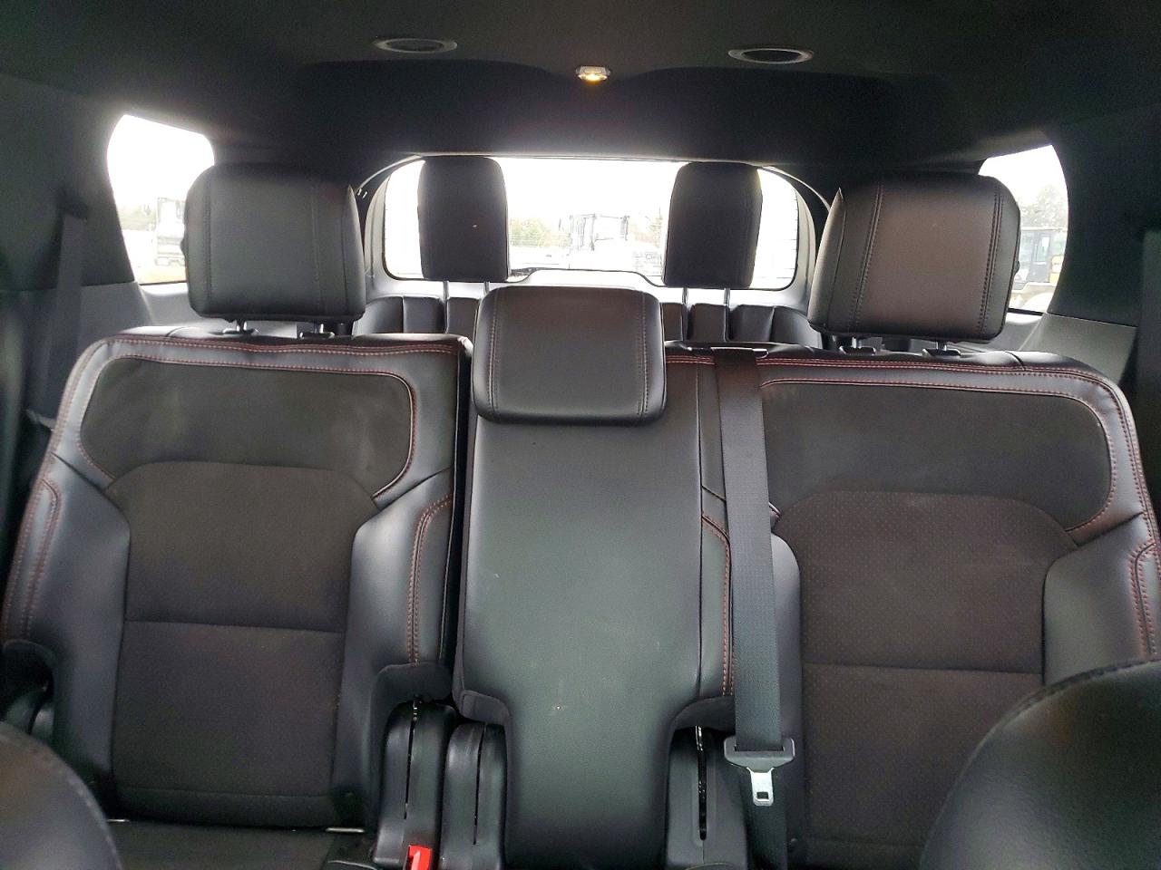 2018 FORD EXPLORER XLT photo 10