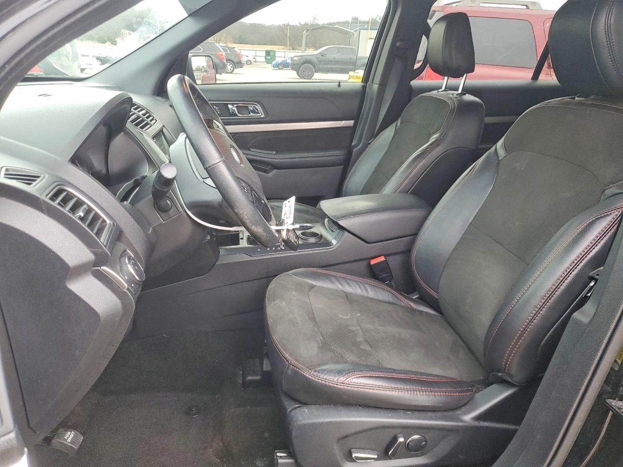 2018 FORD EXPLORER XLT photo 7