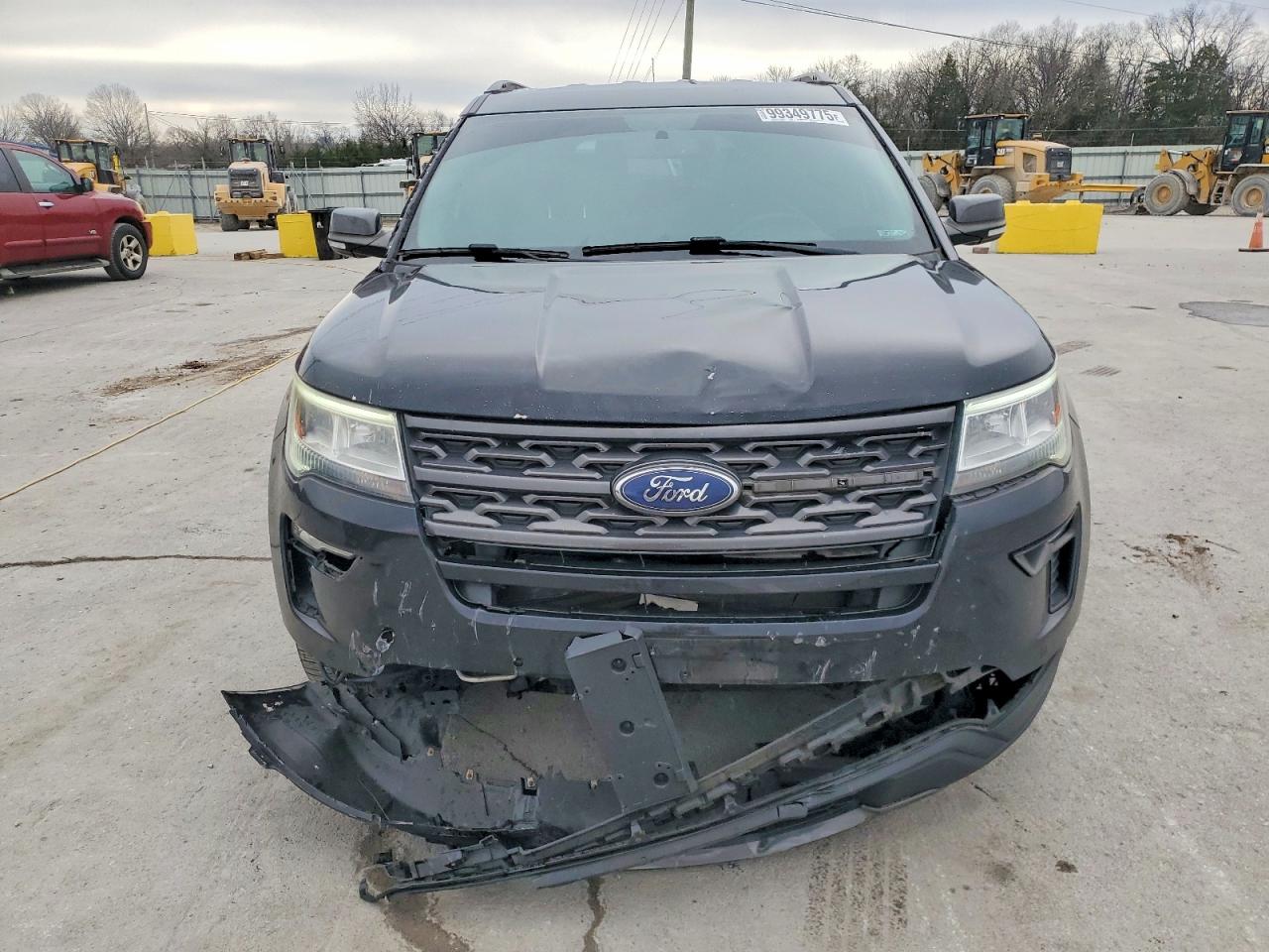 2018 FORD EXPLORER XLT photo 5