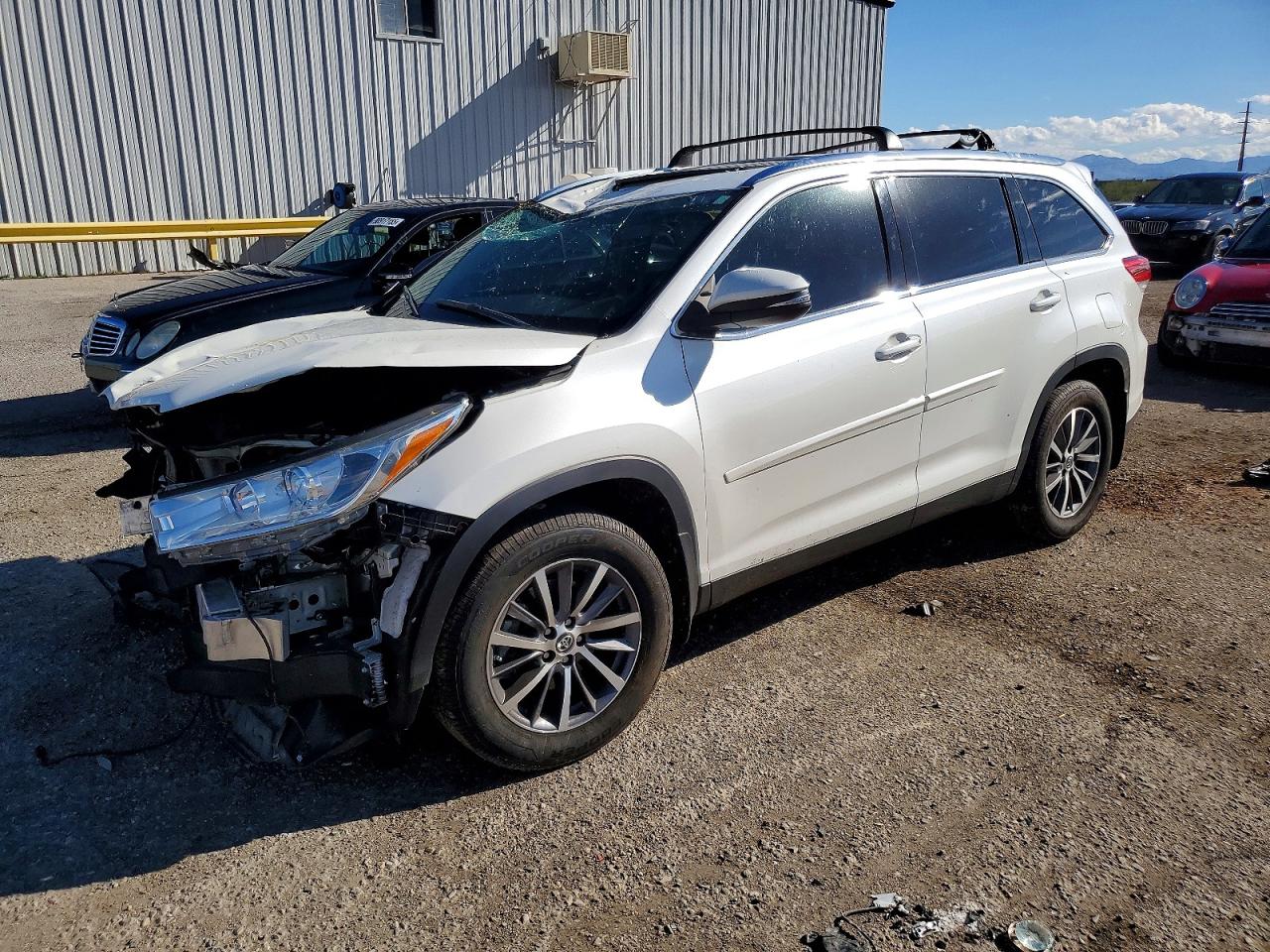 2019 TOYOTA HIGHLANDER