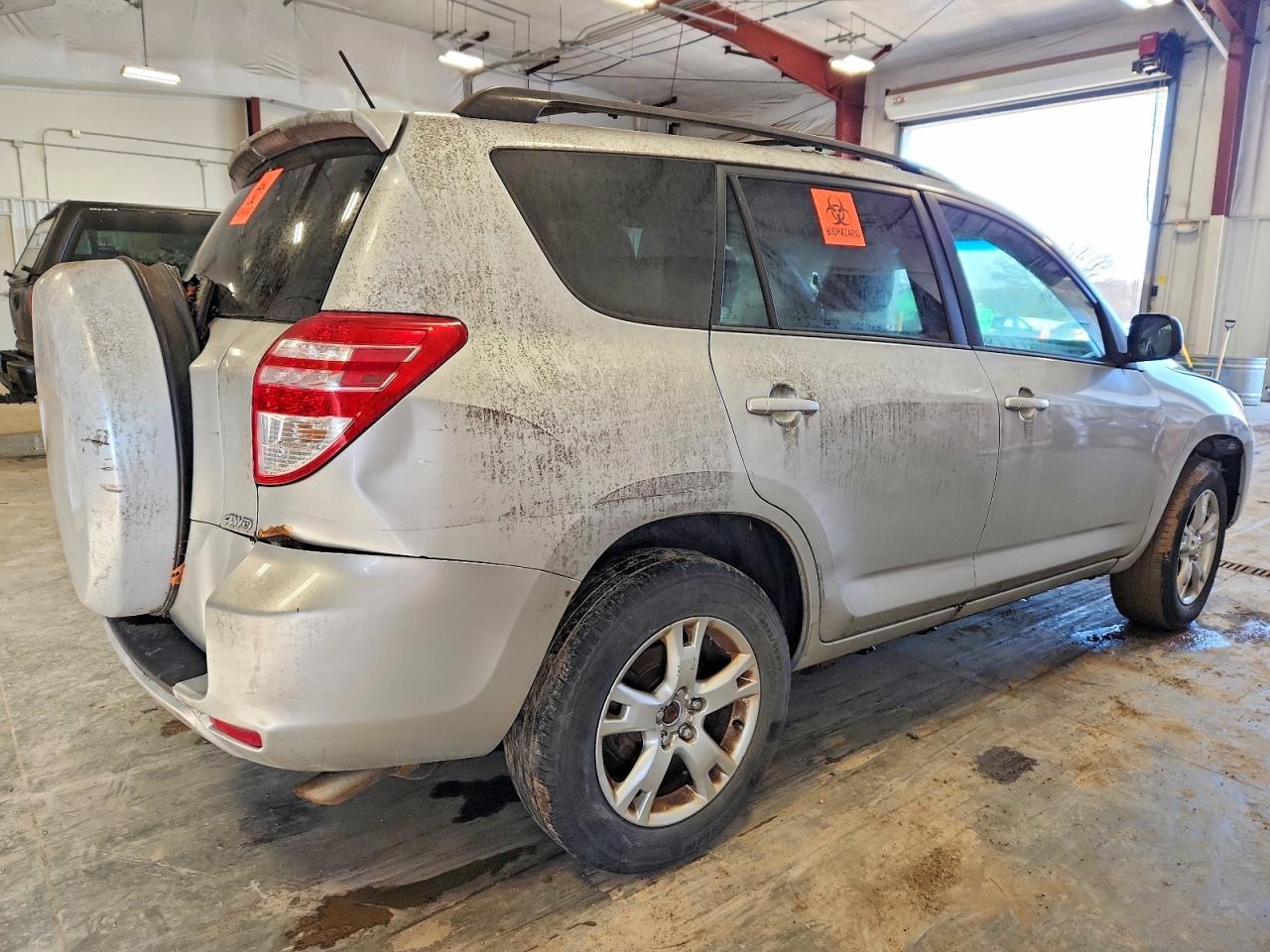 2012 TOYOTA RAV4 photo 3