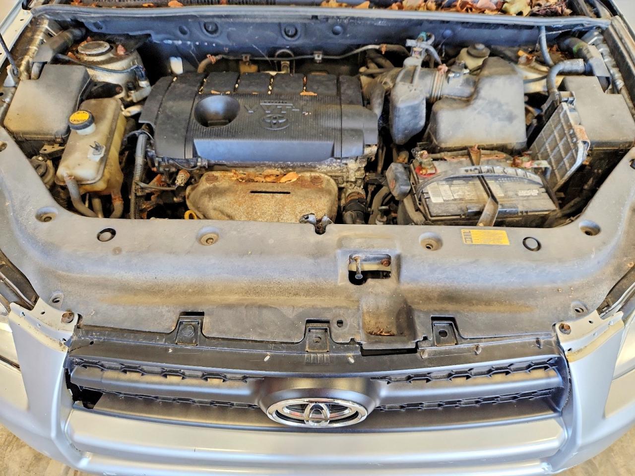 2012 TOYOTA RAV4 photo 12