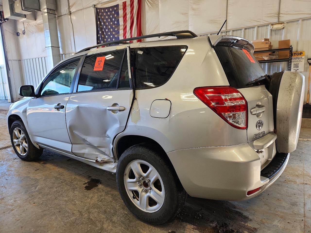 2012 TOYOTA RAV4 photo 2