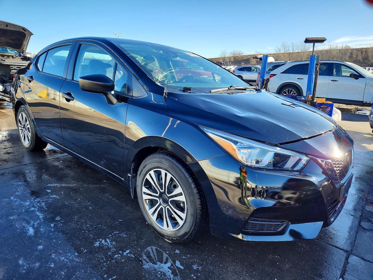 2021 NISSAN VERSA S photo 4