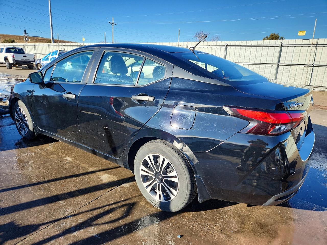 2021 NISSAN VERSA S photo 2
