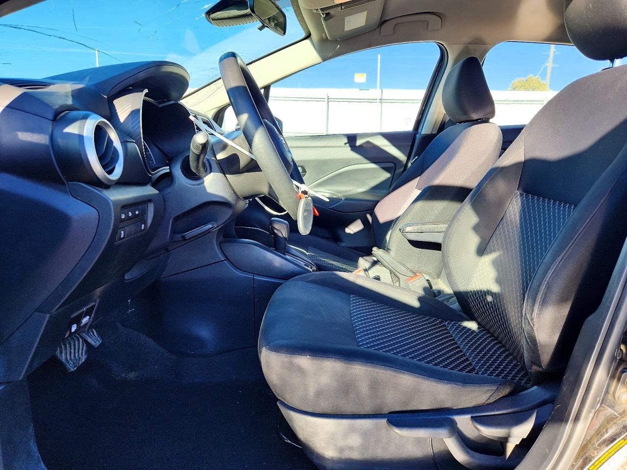 2021 NISSAN VERSA S photo 7