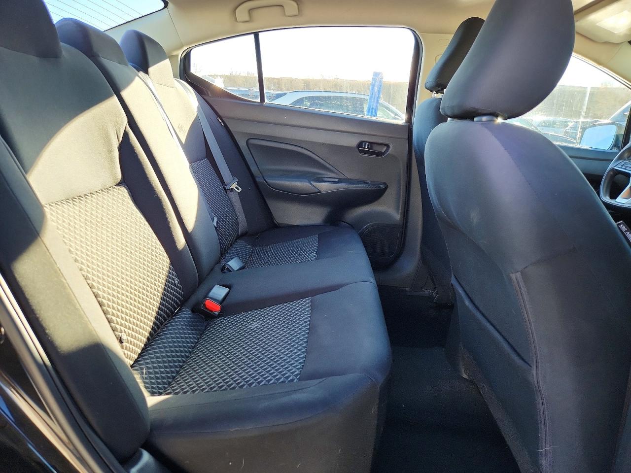 2021 NISSAN VERSA S photo 10