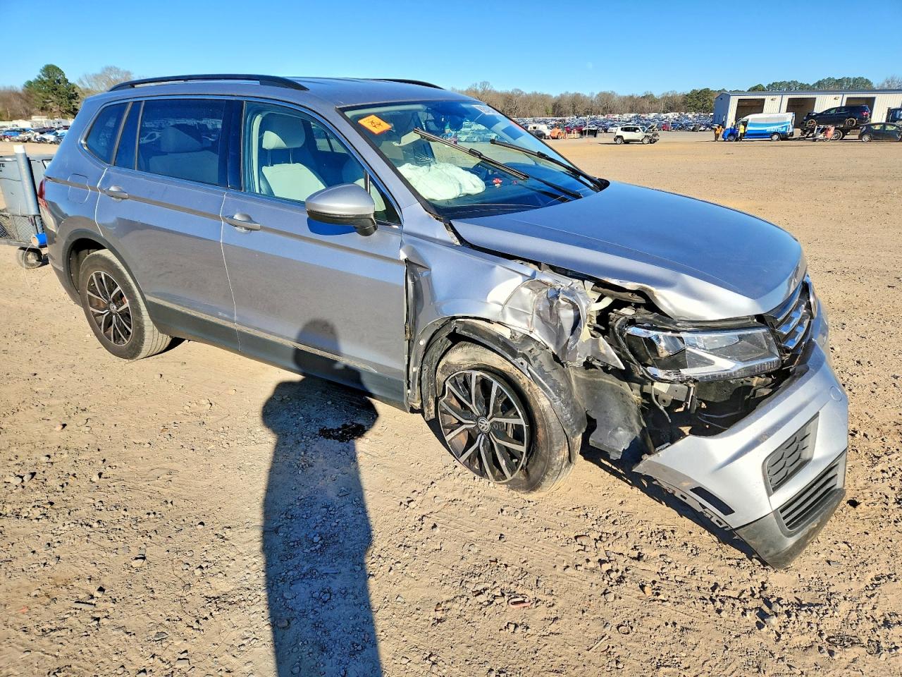2021 VOLKSWAGEN TIGUAN SE photo 4