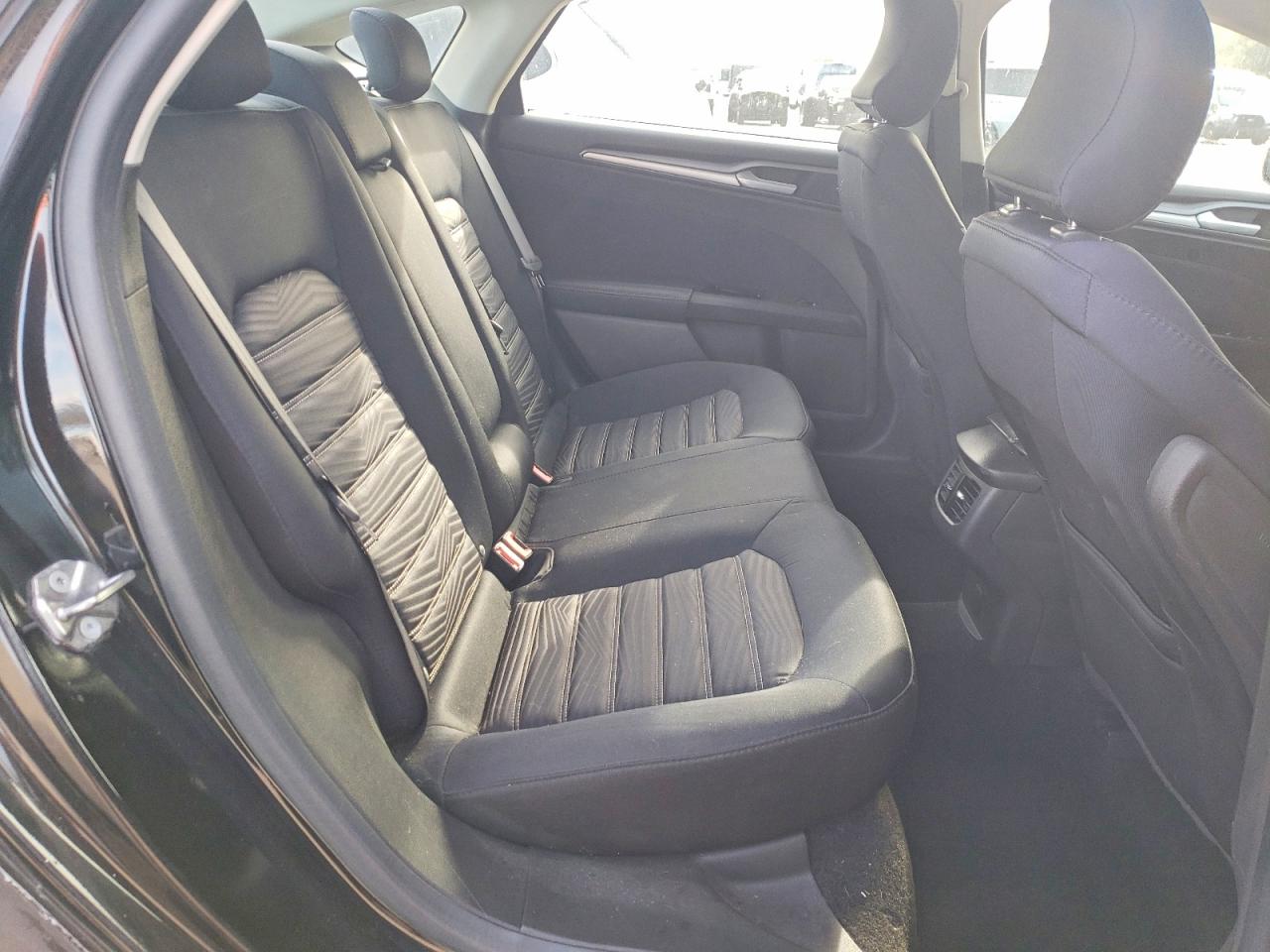 2016 FORD FUSION SE photo 10