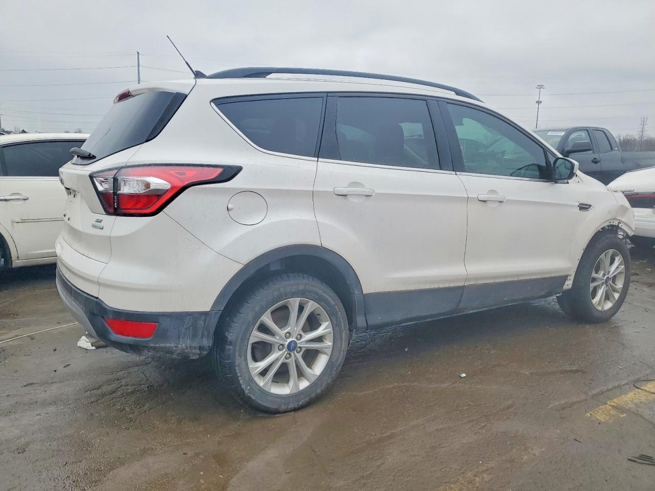 2018 FORD ESCAPE SE photo 3