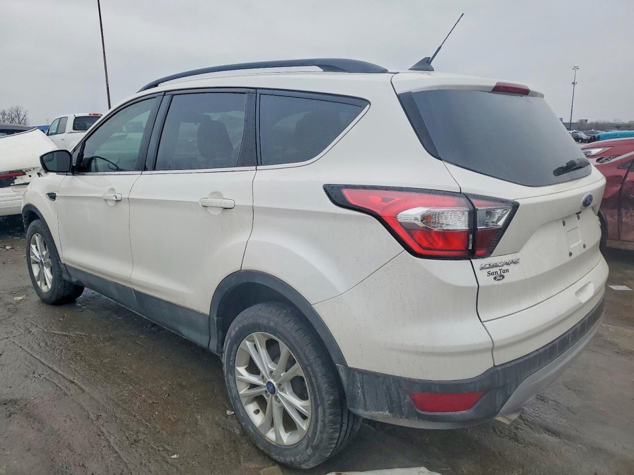 2018 FORD ESCAPE SE photo 2