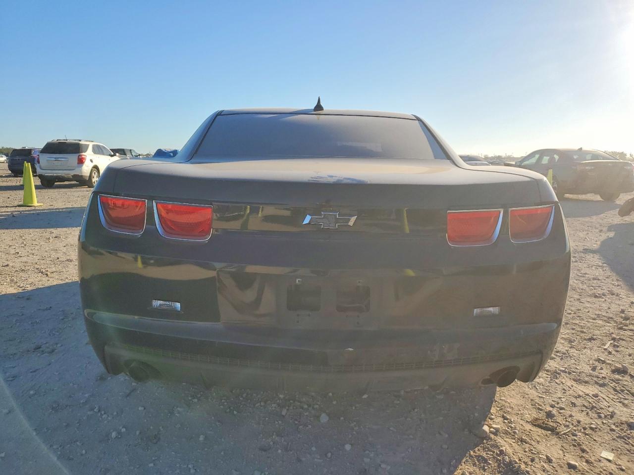 2011 CHEVROLET CAMARO LS photo 6