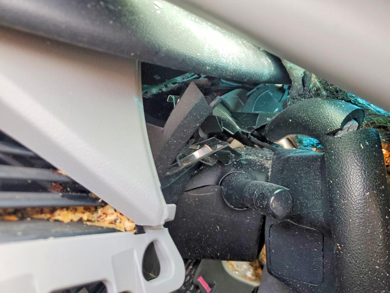 2015 TOYOTA SIENNA photo 25
