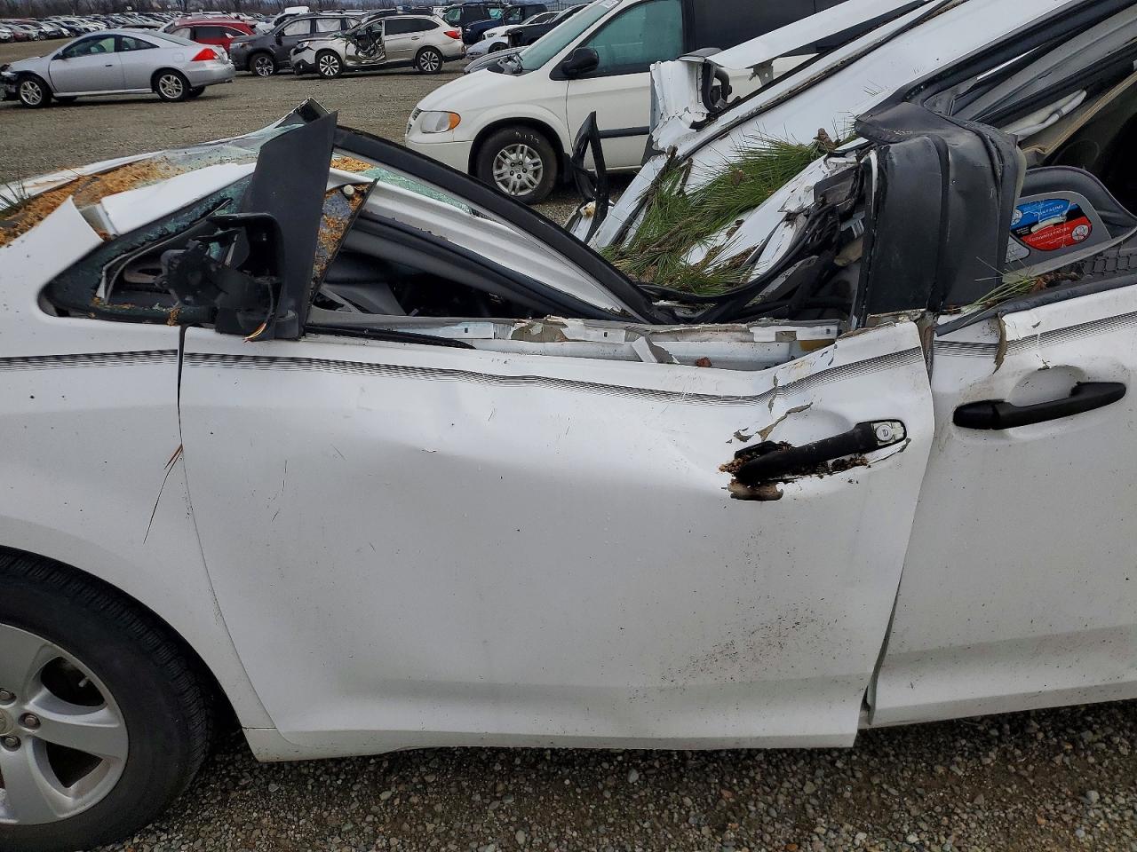 2015 TOYOTA SIENNA photo 19